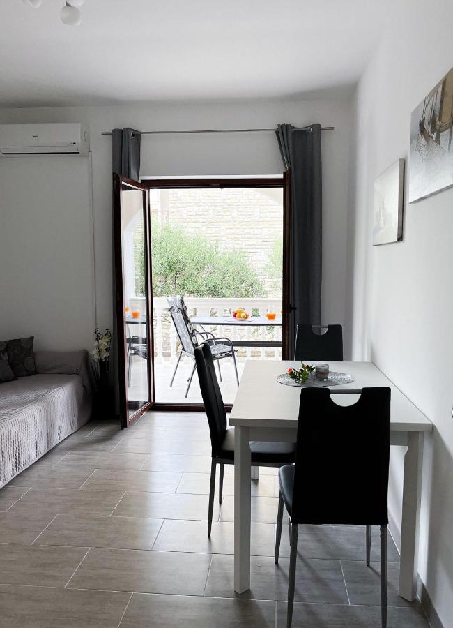 Apartments T&T Trogir Buitenkant foto