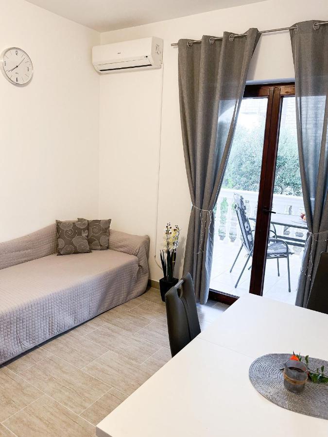 Apartments T&T Trogir Buitenkant foto